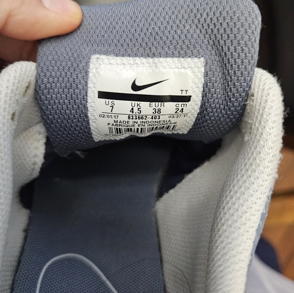 Nike Running Shoes - Picture 6 of 7